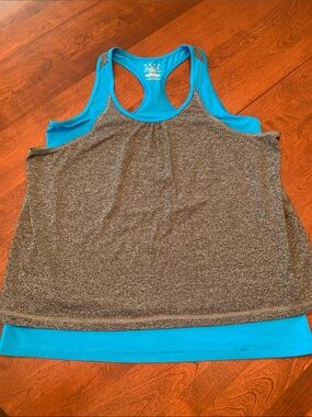 REVA Gray Heather Tank with Bright Turquoise Liner